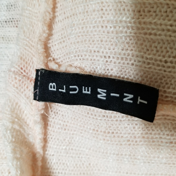 Sweater - Picture 6 of 6